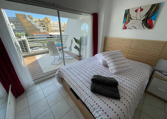 Naturist Port Ambonne Melrose View *